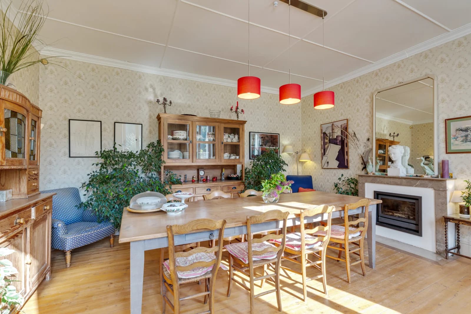 Salle de réunion dans Petit château au calme niché sur un vaste terrain arboré - 1