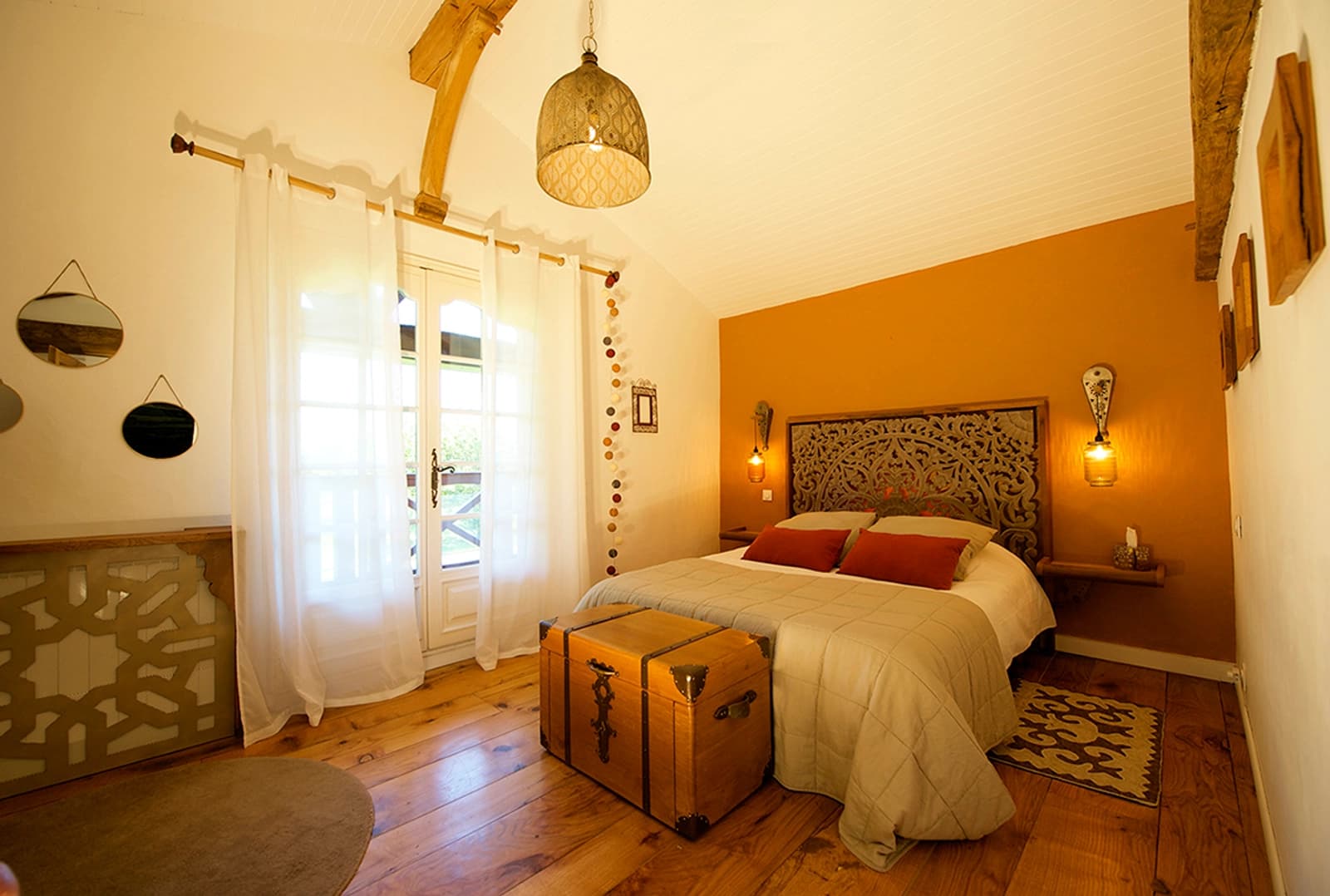 Chambre dans Ferme rénovée: authenticité, lumière et grands espaces - 1