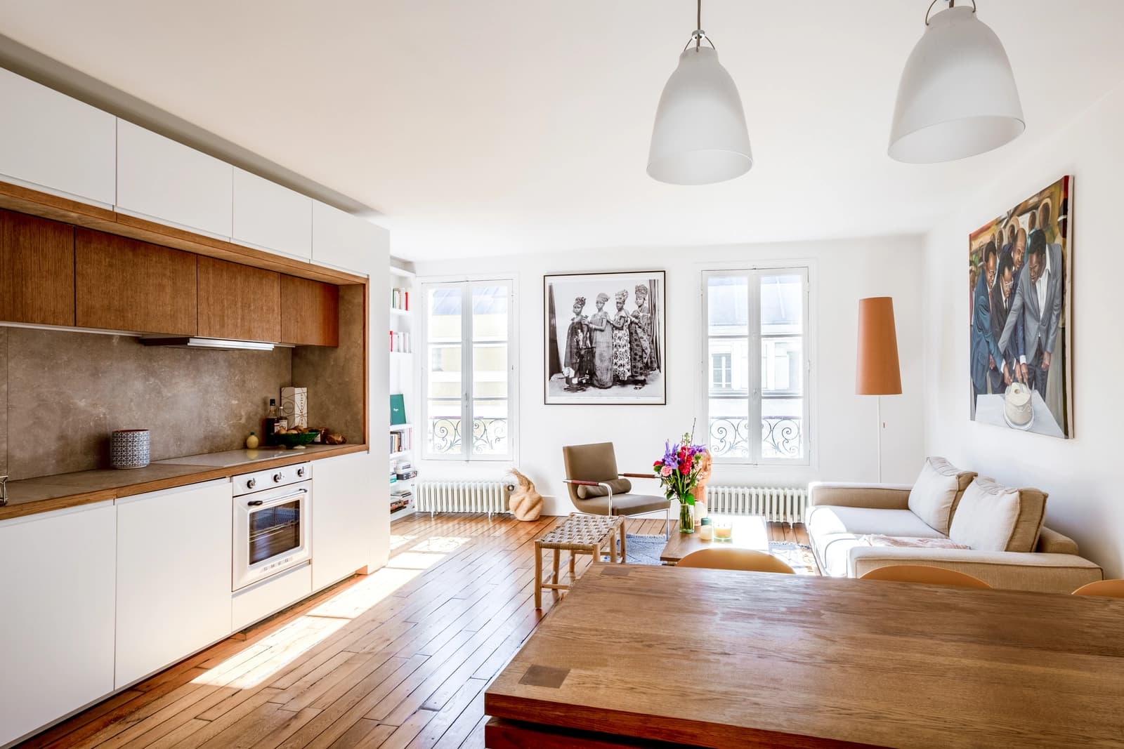 Meeting room in Magnificent bright apartment in the Marais - 1