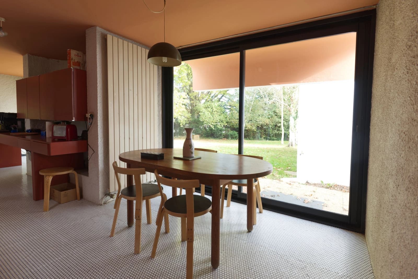 Salle de réunion dans Maison d'architecte emblématique des années 1970 - 1