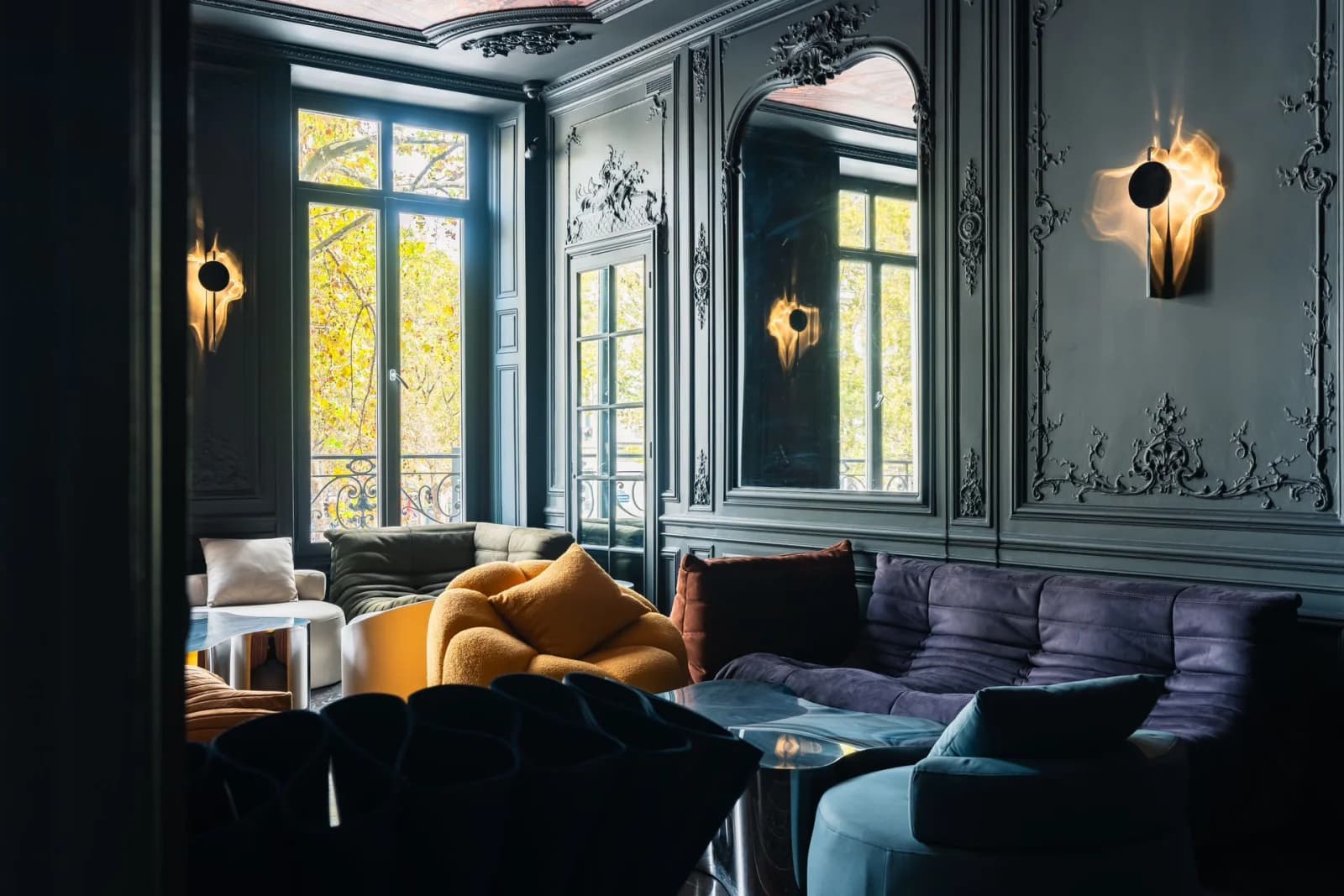 Speakeasy bar caché parisien sur la place de la bastille