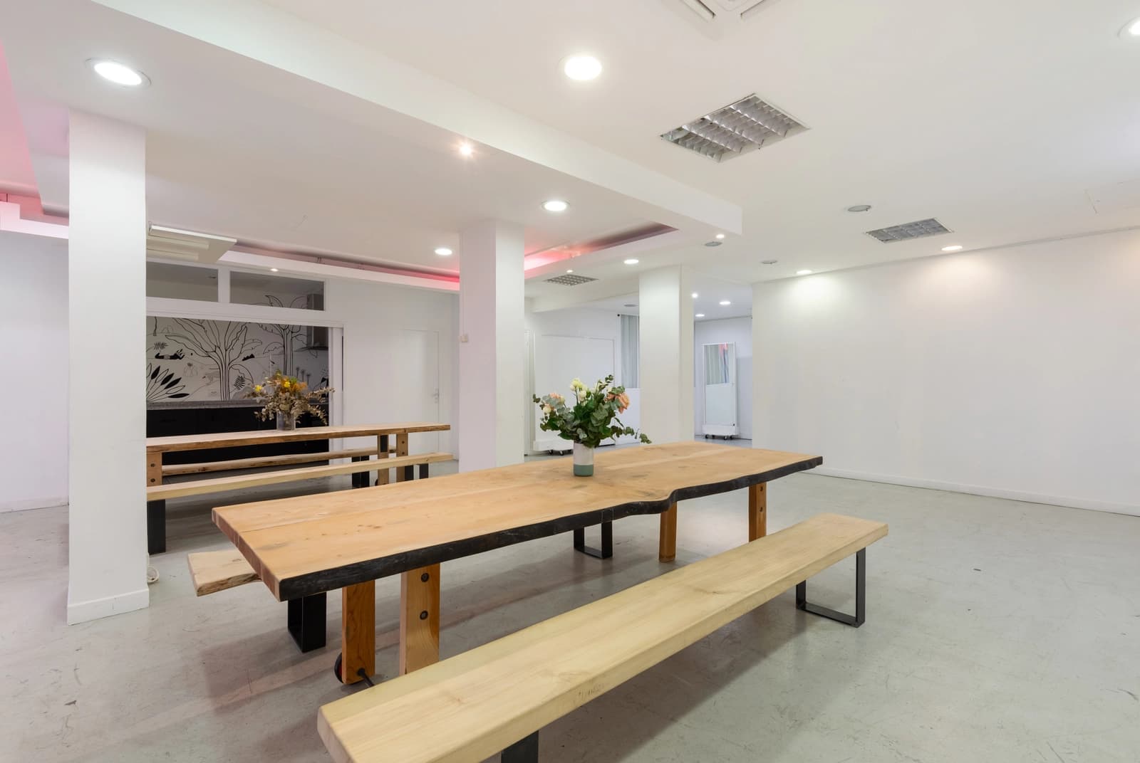 Meeting room in Light-filled design space - 1