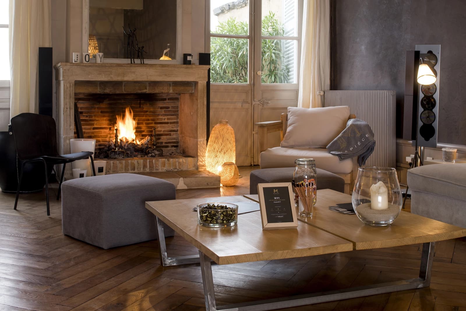 Salon dans Villa d'exception sur les hauteurs avec vue sur Lyon - 1