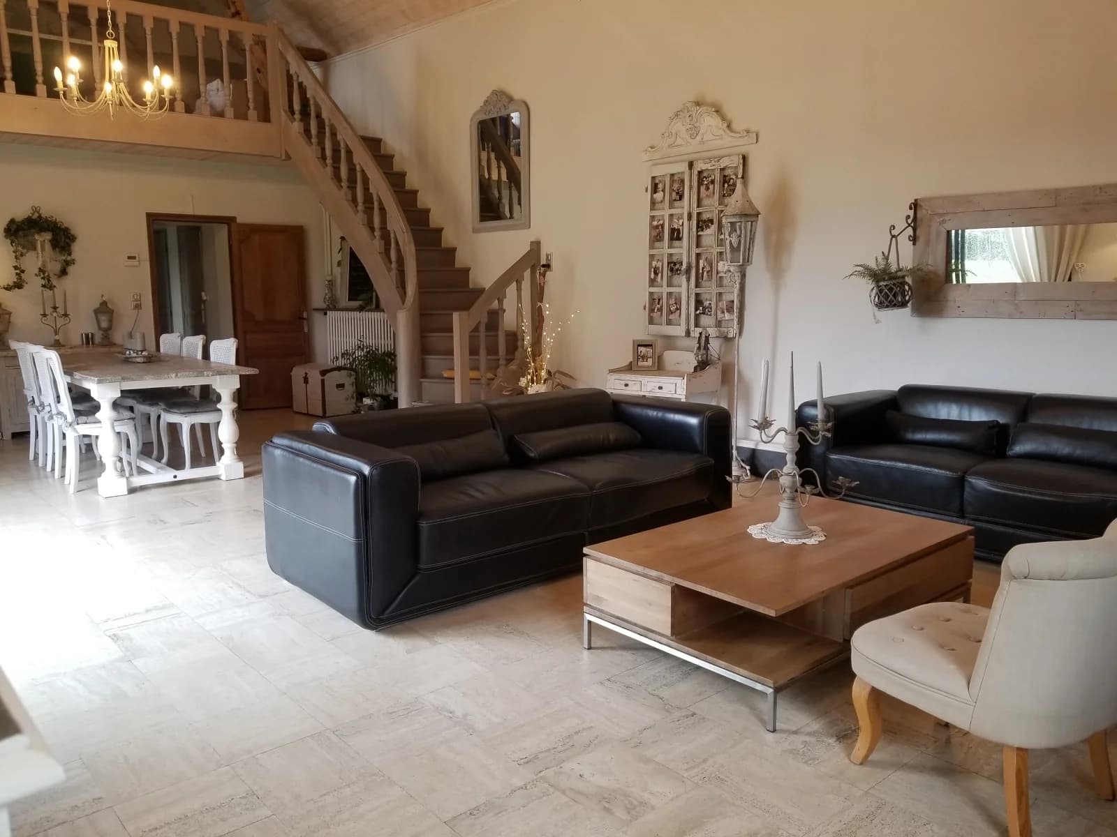 Living room in Charming house very close to Le Mans - 1