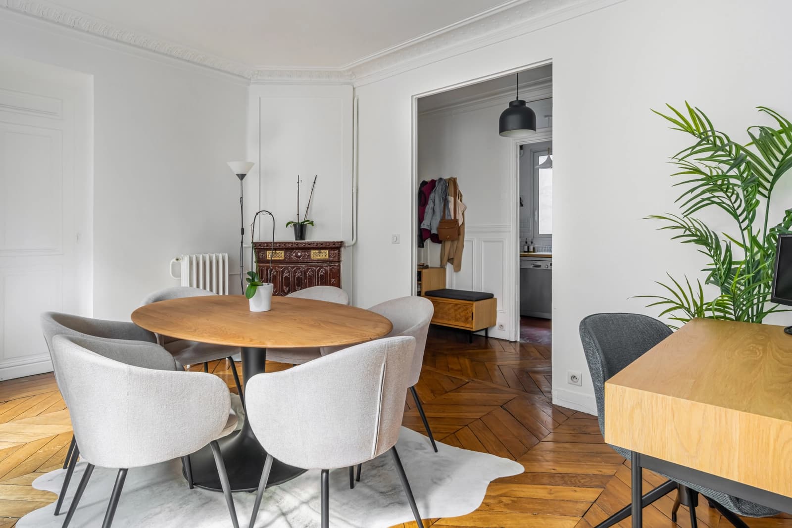 Salle de réunion dans Appartement haussmannien clair, un cocon parisien cosy - 1