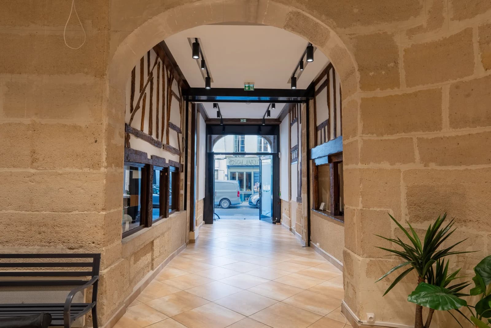 Space Magnificent Reception Area in the Sentier - 2