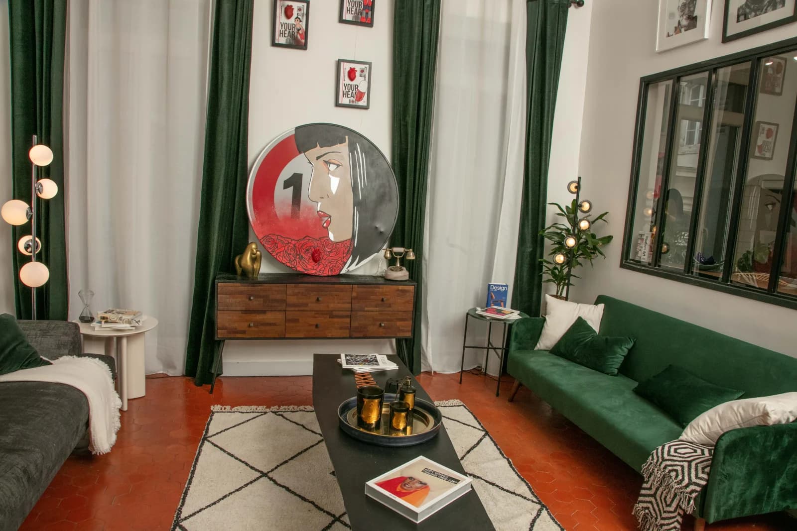 Salon dans Galerie d'art intimiste dans un appartement de charme - 1