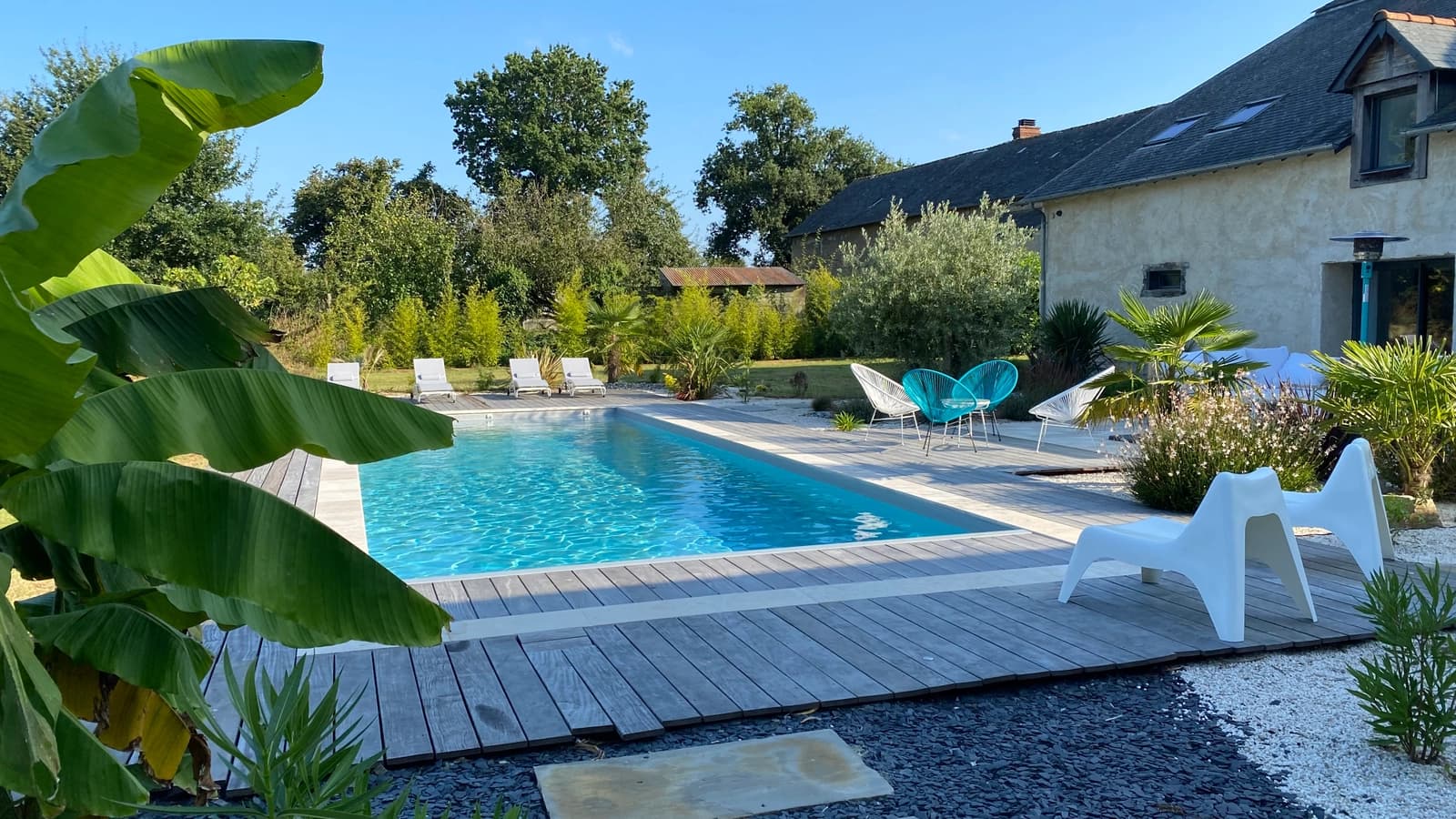 Salle de réunion dans Grands espaces verdoyants avec une piscine extérieure - 1