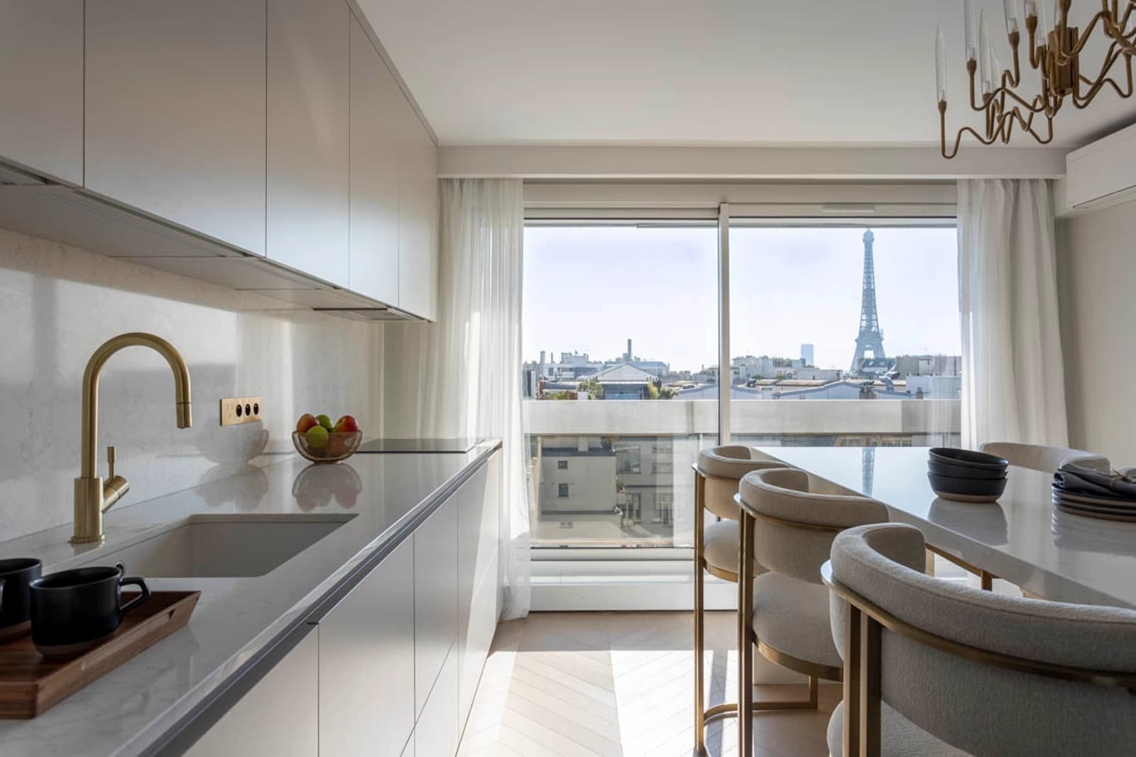 Espace Logement avec vue sur Tour Eiffel et quartier La Défense - 0