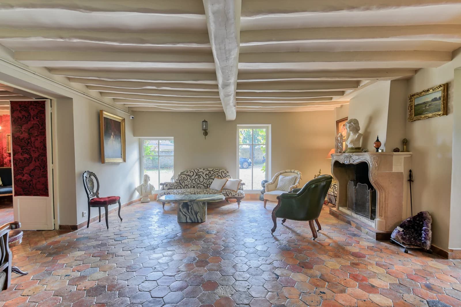 Meeting room in Sublime 15th century manor house - 1