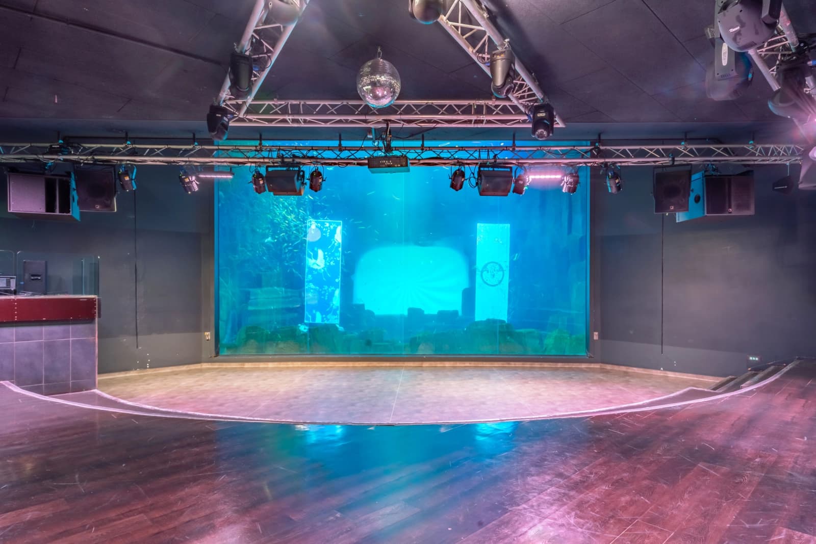 Espace Aquarium immersif au cœur de Paris - 2