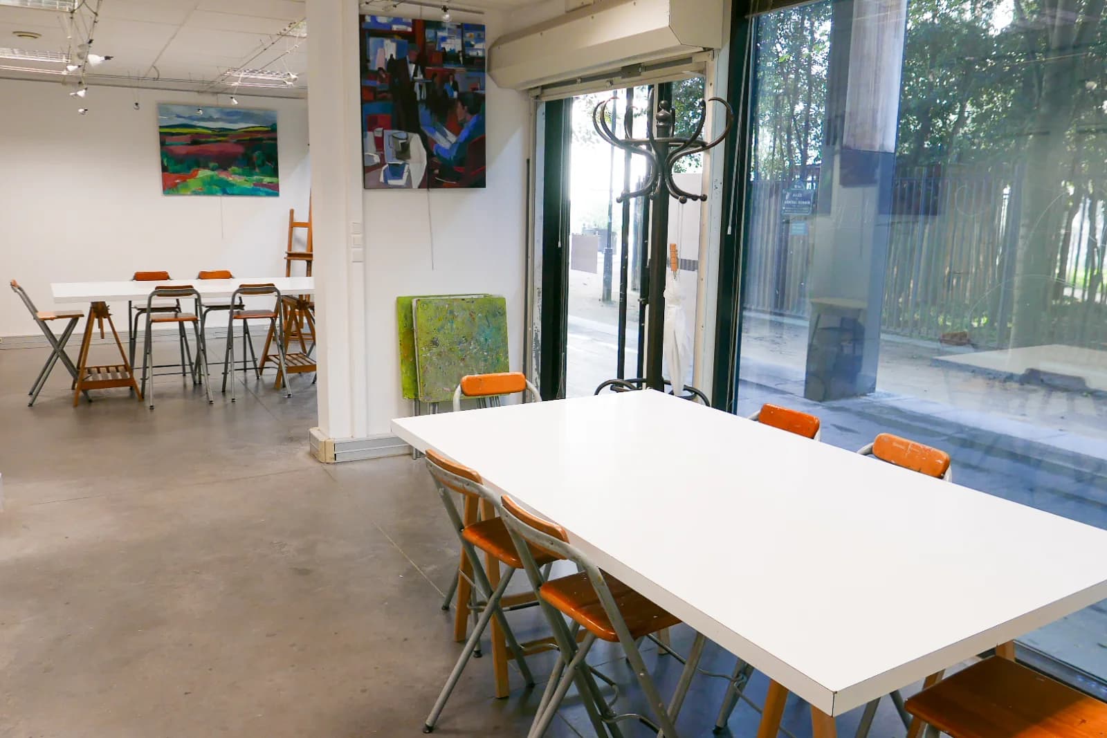 Meeting room in Painting workshop - 1