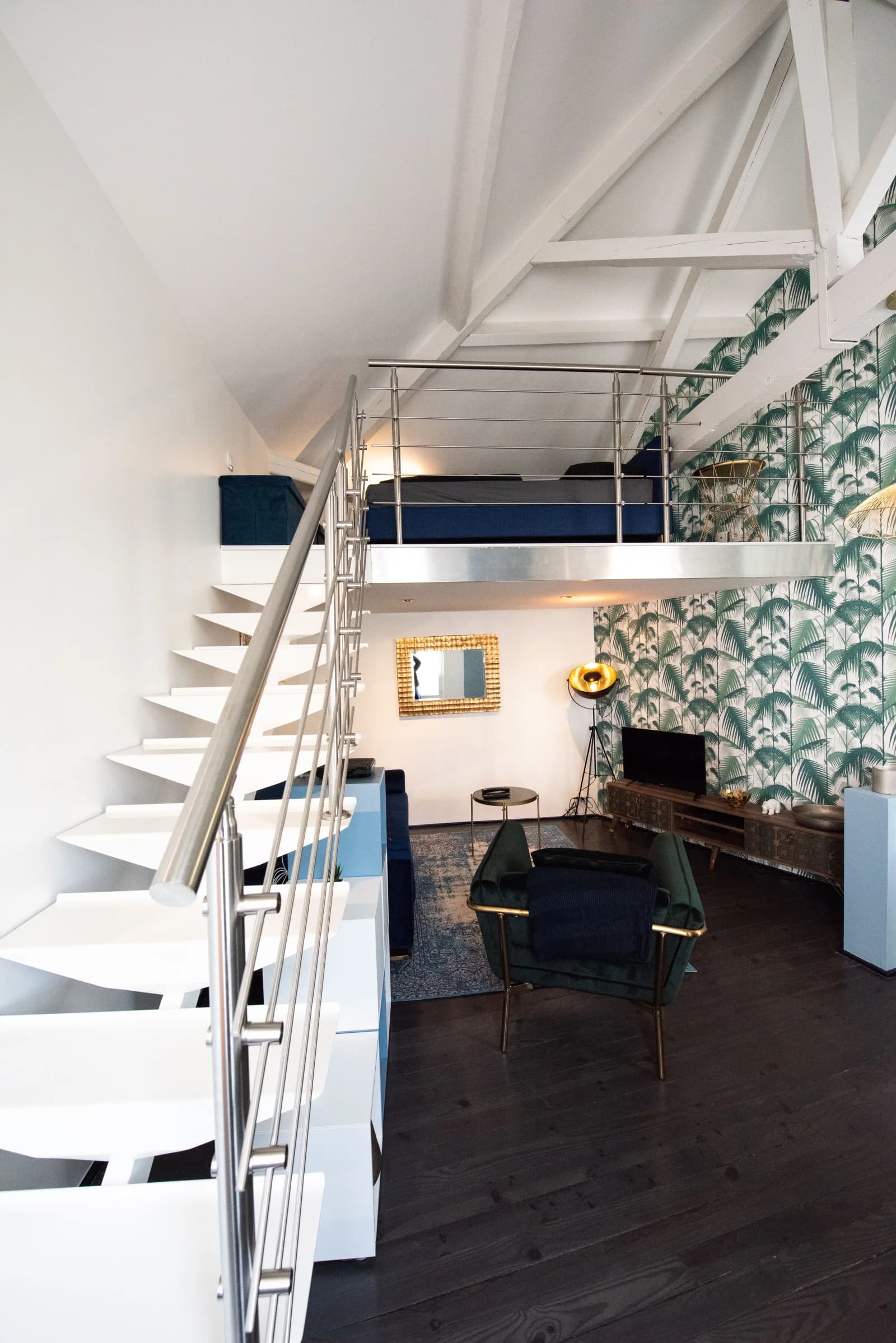 Space Triplex house near downtown - 2