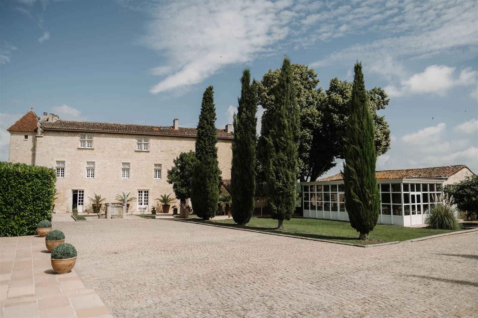 Gironde: château médiéval perché, un site unique