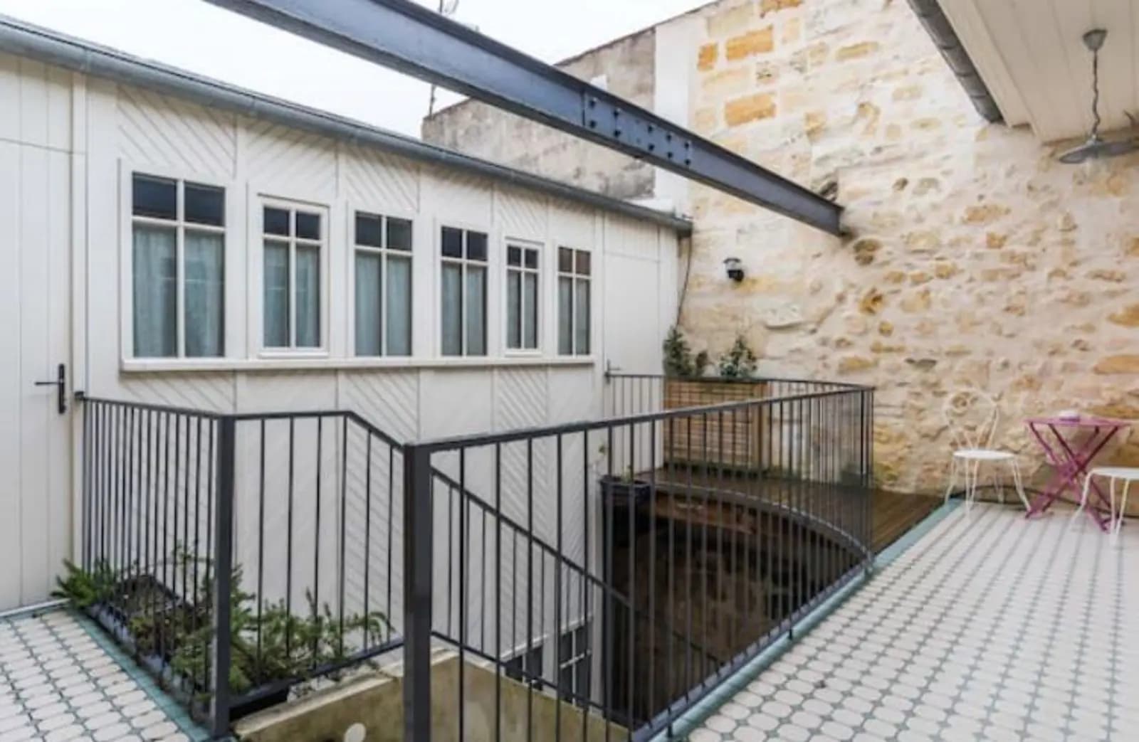 Meeting room in House with patio in the heart of Chartrons - 1