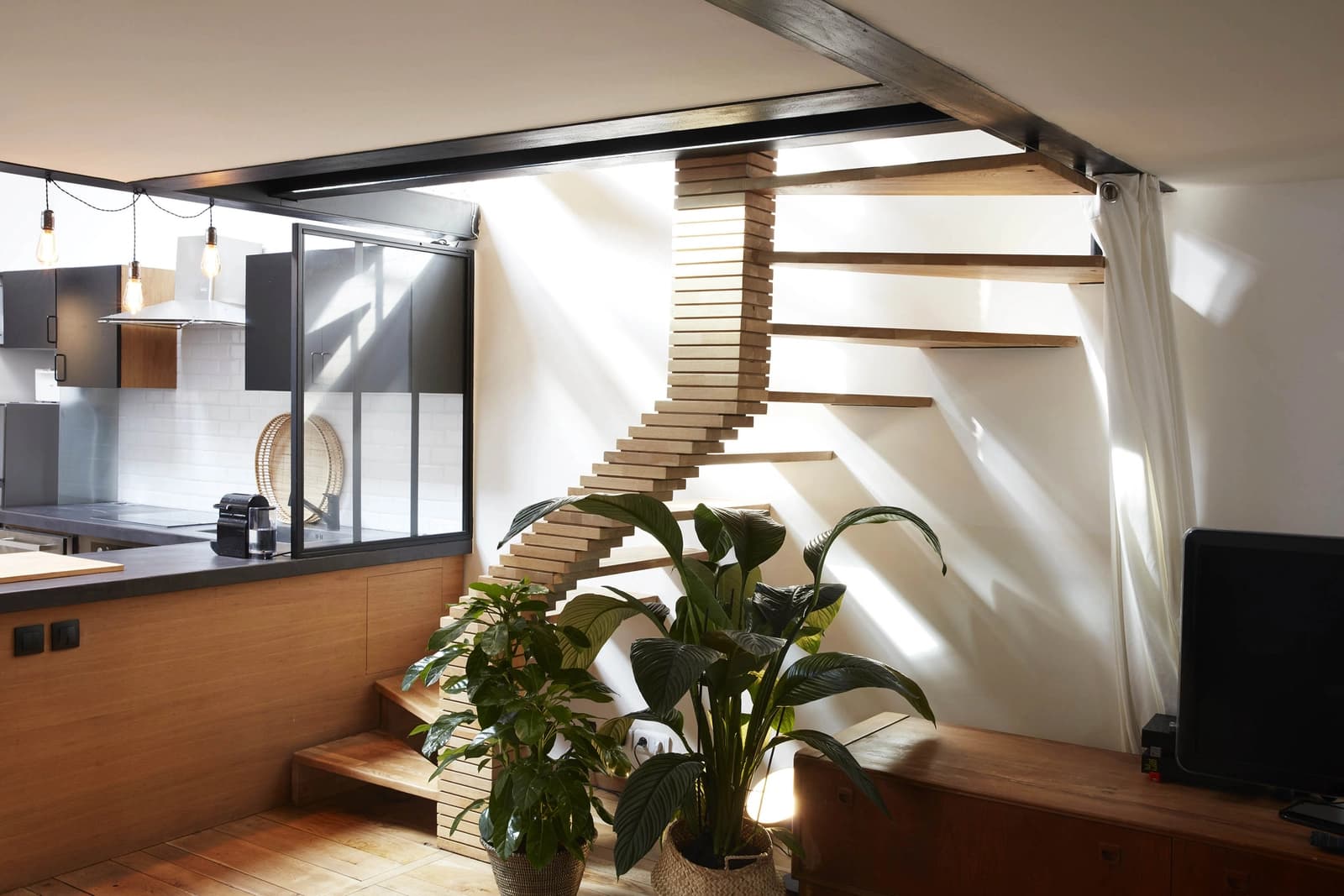 Espace Loft d'architecte dominant le Vieux Port de Marseille - 2