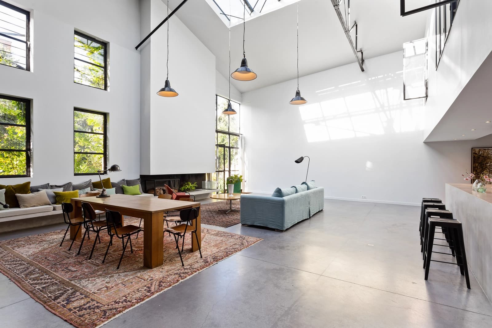 Salle de réunion dans Grand loft avec jardin: un air de campagne à Montreuil - 1