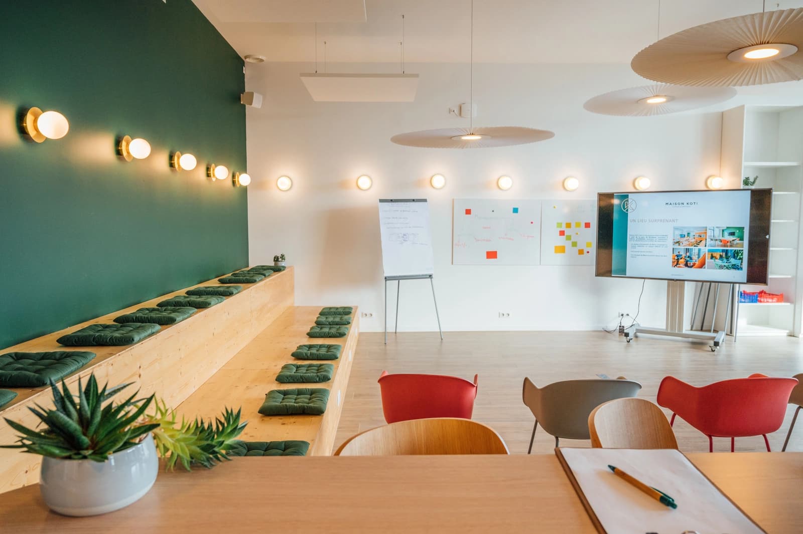 Salle de réunion dans Espace créatif unique à deux pas de la gare de Bordeaux - 1