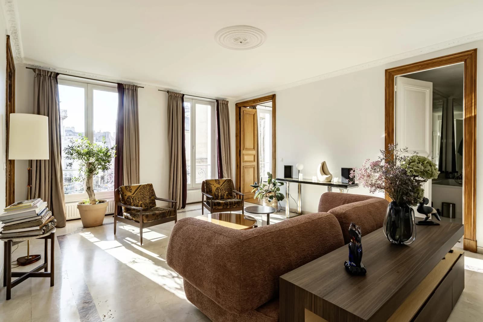 Space Large apartment in central Paris - 0