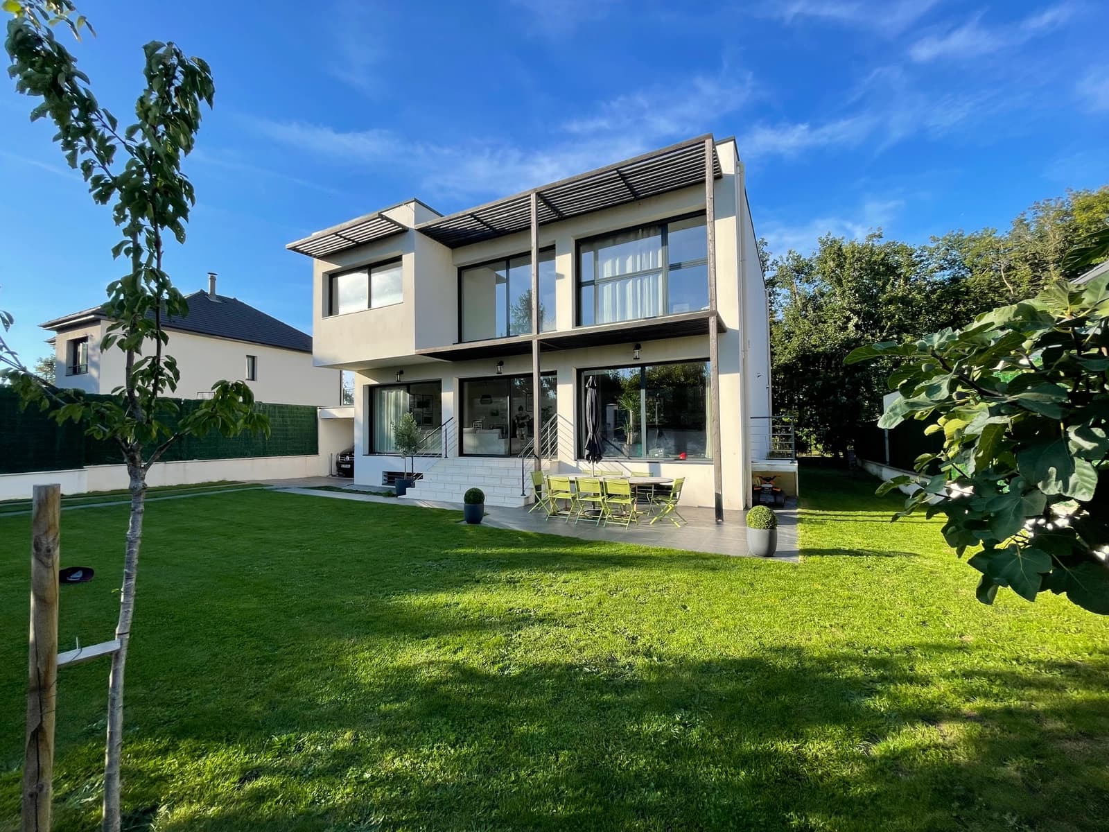 Meeting room in Modern villa in a bucolic setting - 1