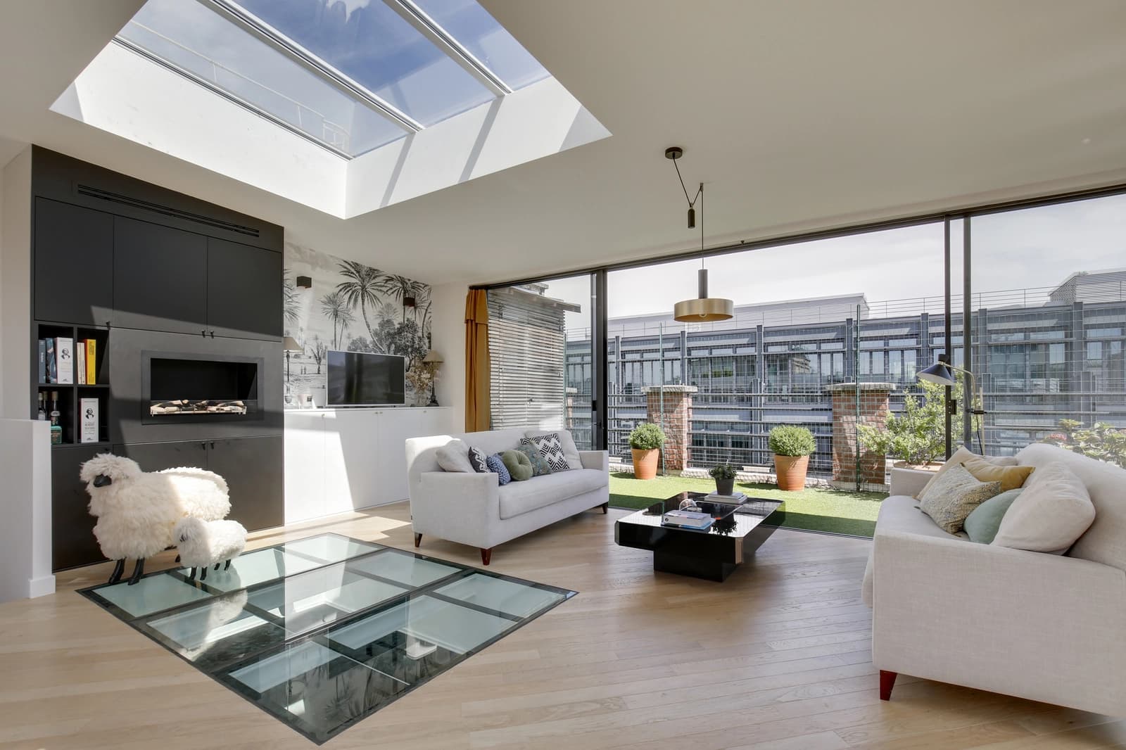 Salon dans Étage sommital de charme avec vaste terrasse (60m²) - 1