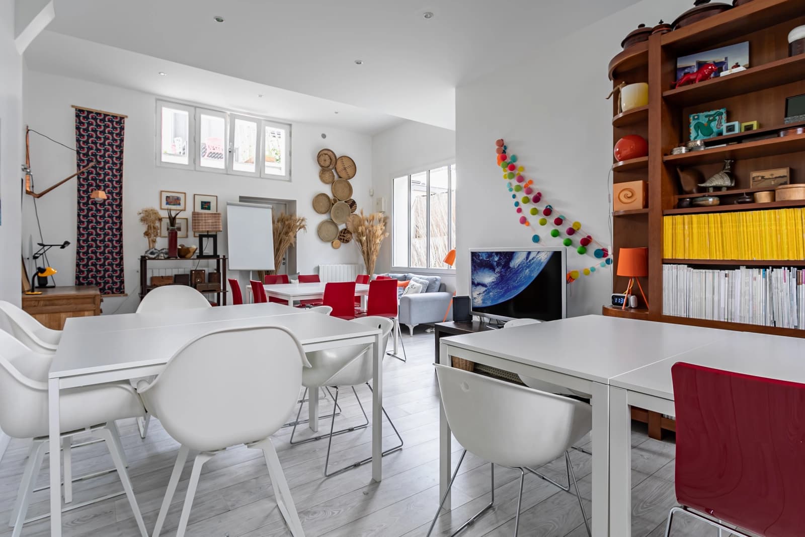 Meeting room in Spacious contemporary house with garden - 1