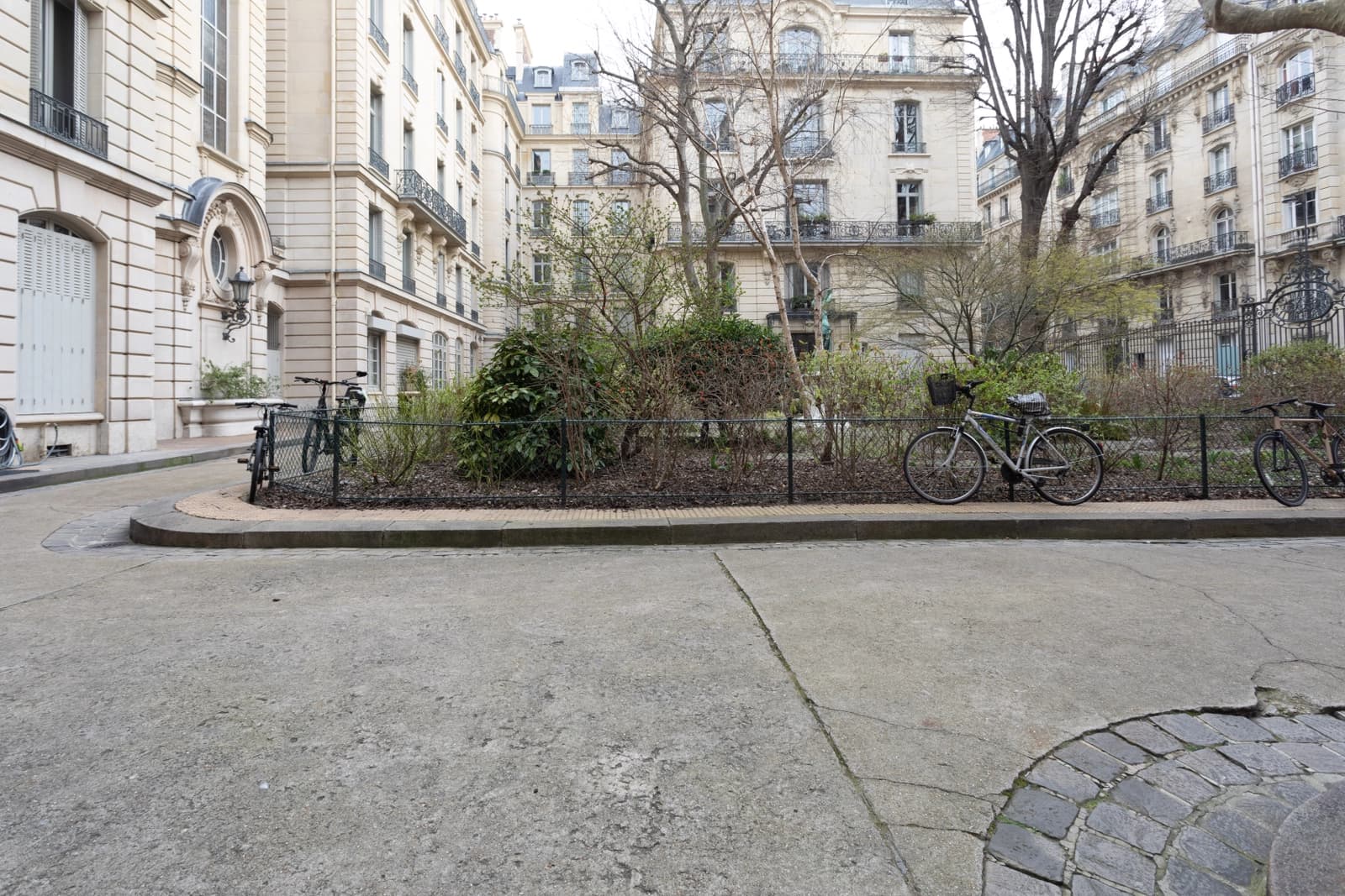 Salle de réunion dans Élégance Haussmannienne au centre vibrant de Paris - 1
