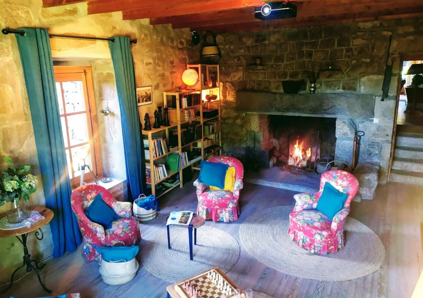 Salon dans Grande maison de campagne pour des séjours authentiques - 1