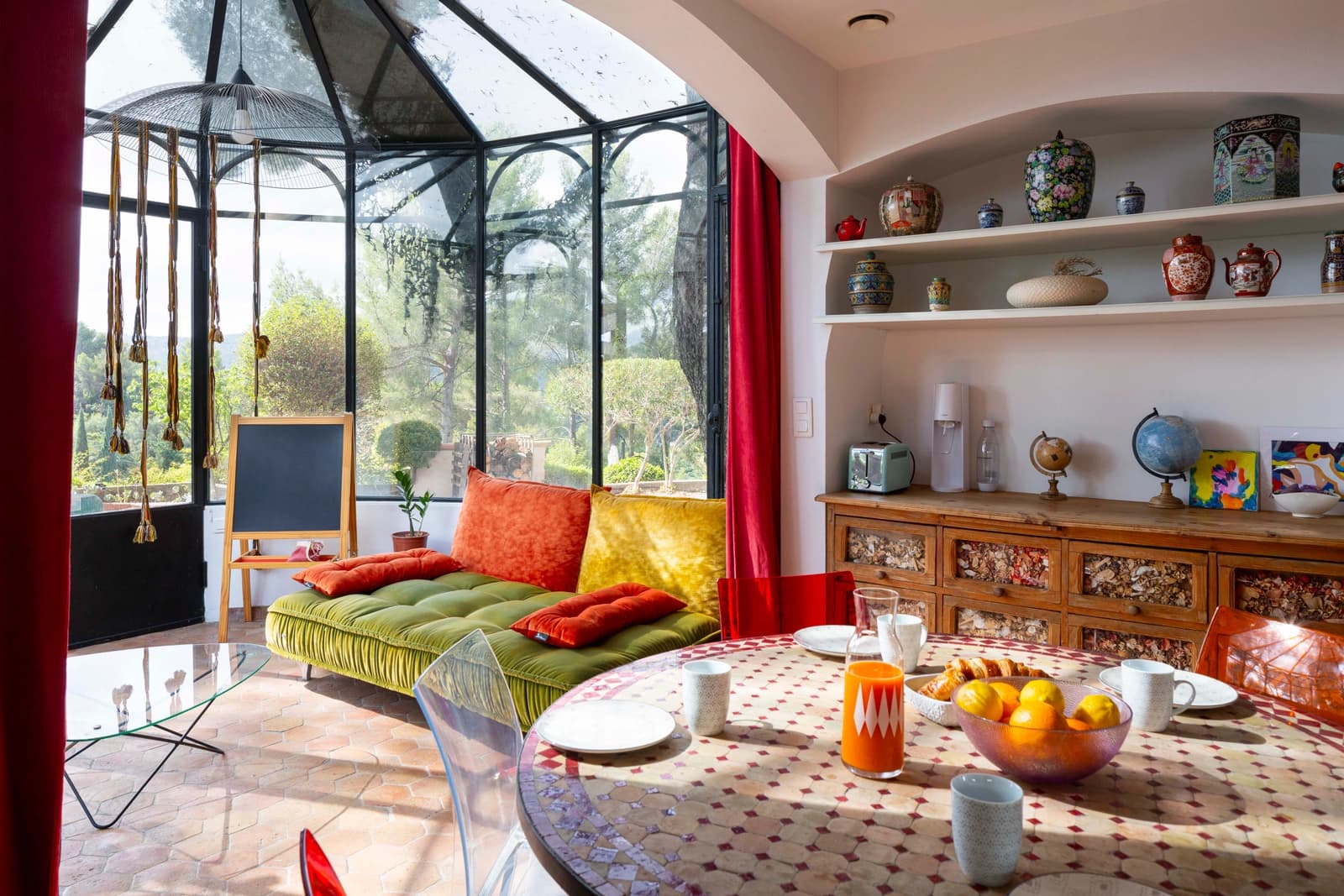 Space Sublime house in quiet, large green lot with swimming pool - 1