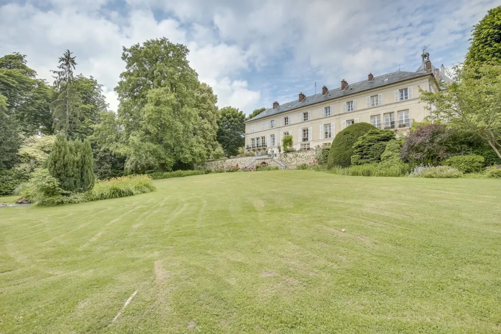 Space 18th century luxury estate 40 minutes from Paris - 1