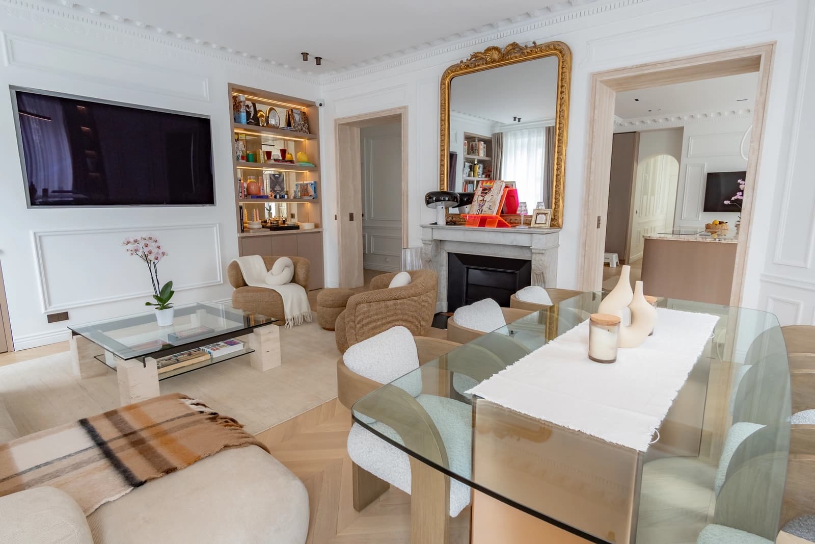 Space Haussmanian luxury apartment with Eiffel Tower view - 4