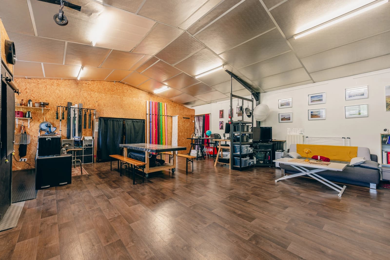 Space Loft-style Photo Studio - 3