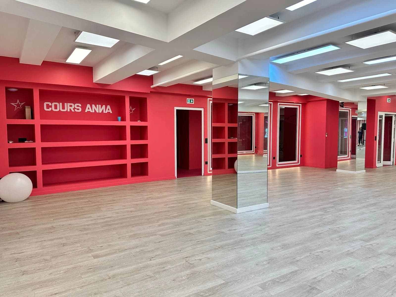 Space Dance Studio - 5