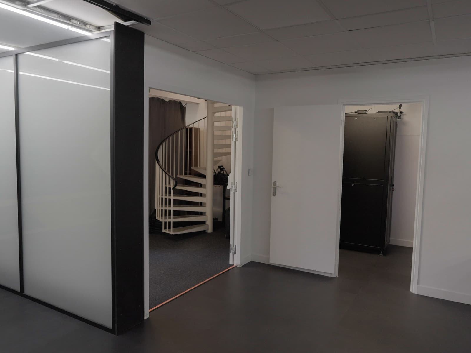 Space Third place: Fully equipped filming studio - 1