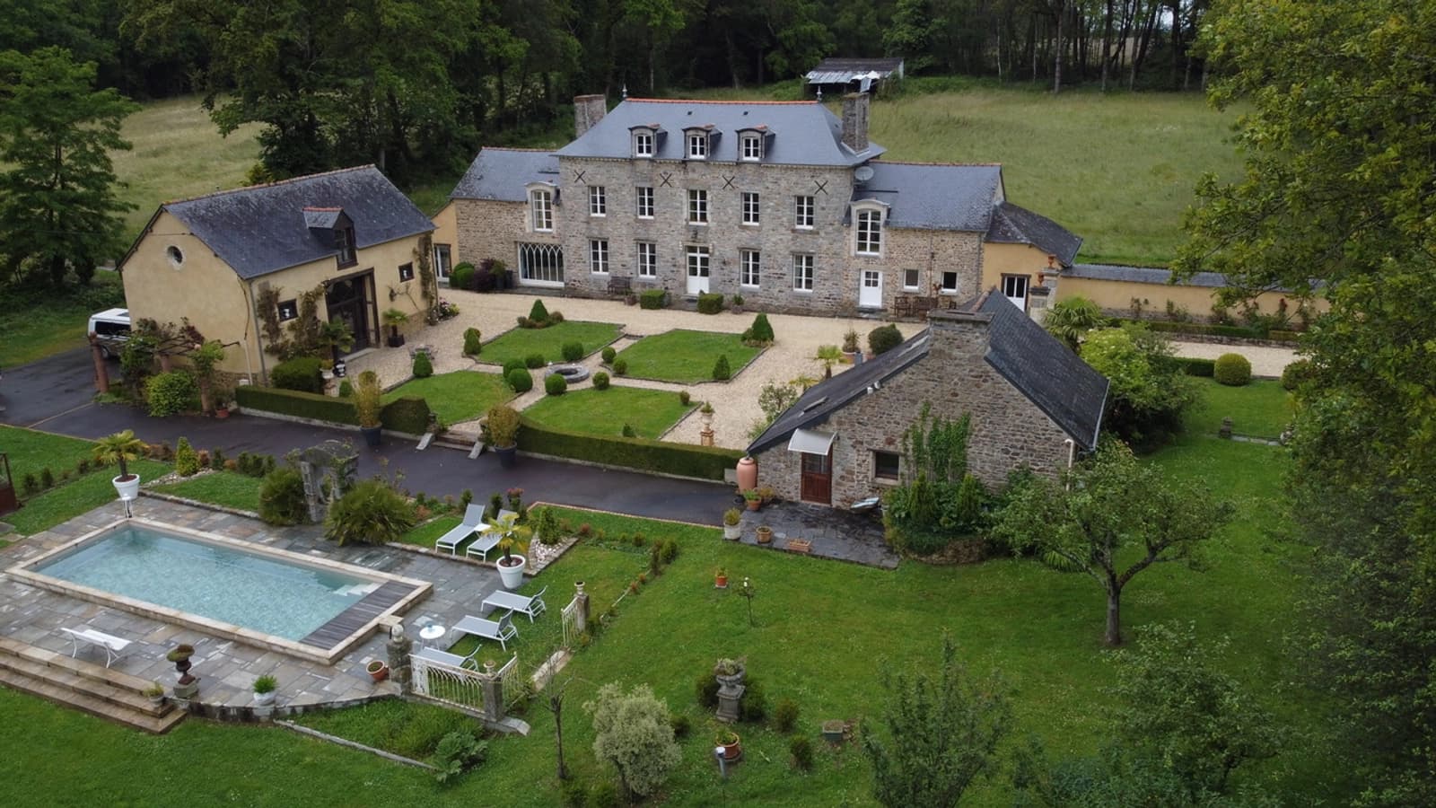 Space Manor: total immersion in the heart of nature - 1