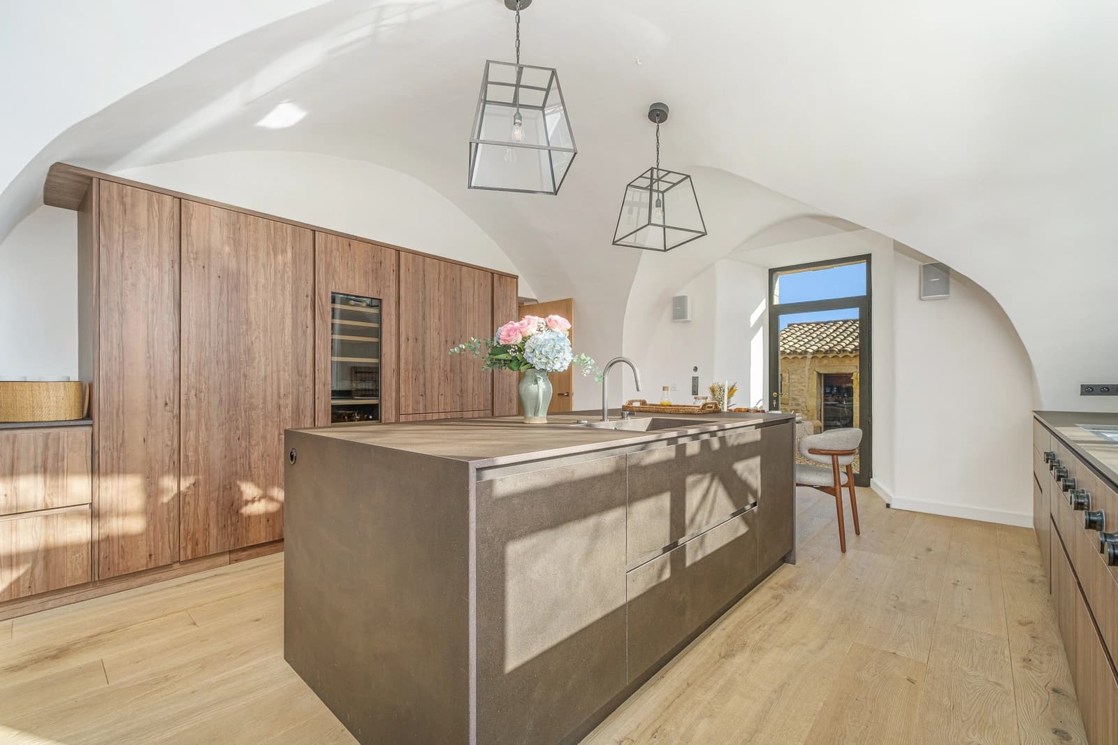 Space Stone manor house in Provence - private park with pool and tennis - 2