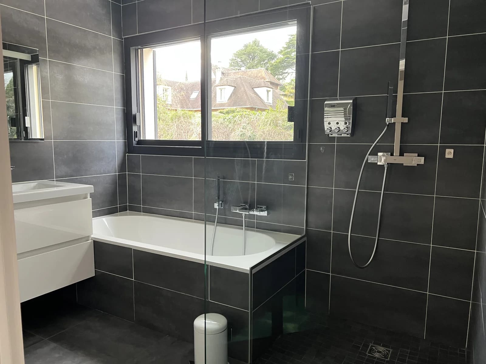 Space Modern house with garden and swimming pool, unobstructed view, not overlooked, quiet location - 4