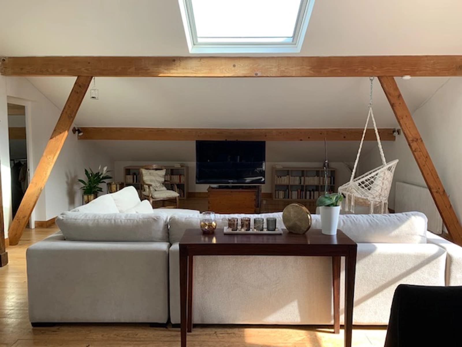 Living room in Cocooning area with views of the Monts du Lyonnais - 1