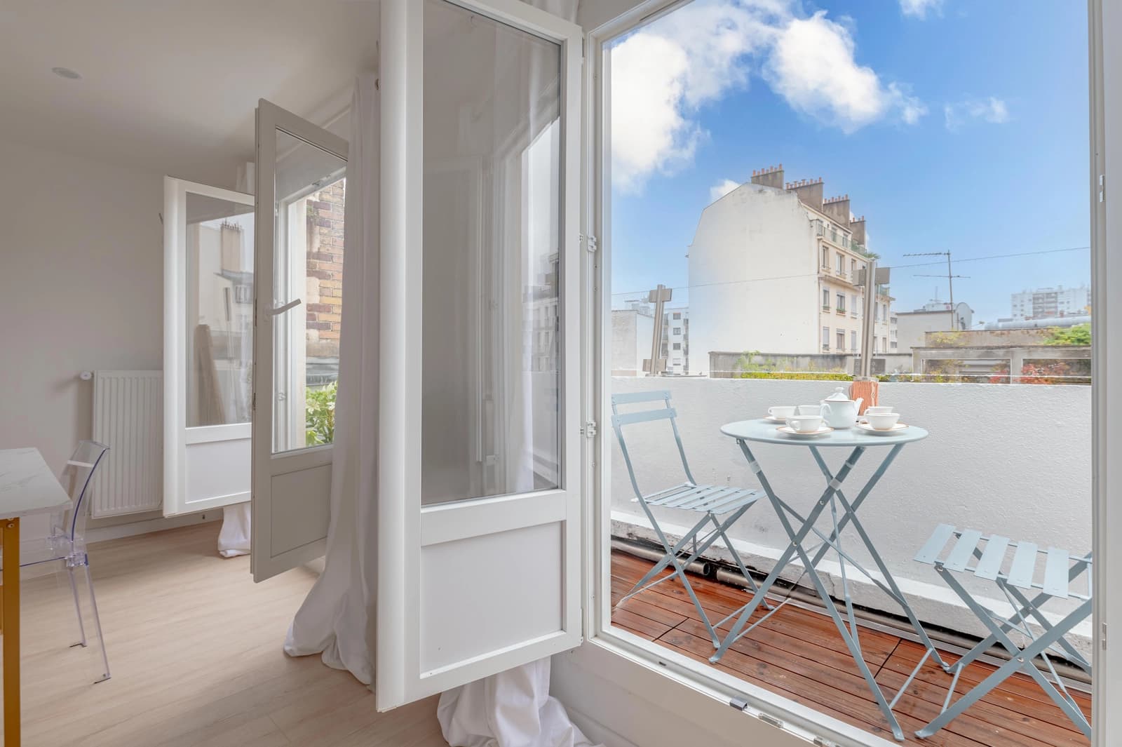 Space Superb 2-room apartment with balcony Paris 15 - 5