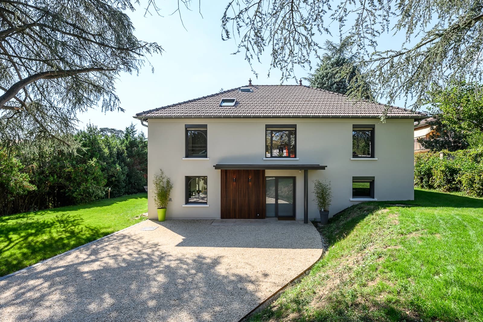 Space Bright architect-designed house with open-plan spaces and a large garden - 2