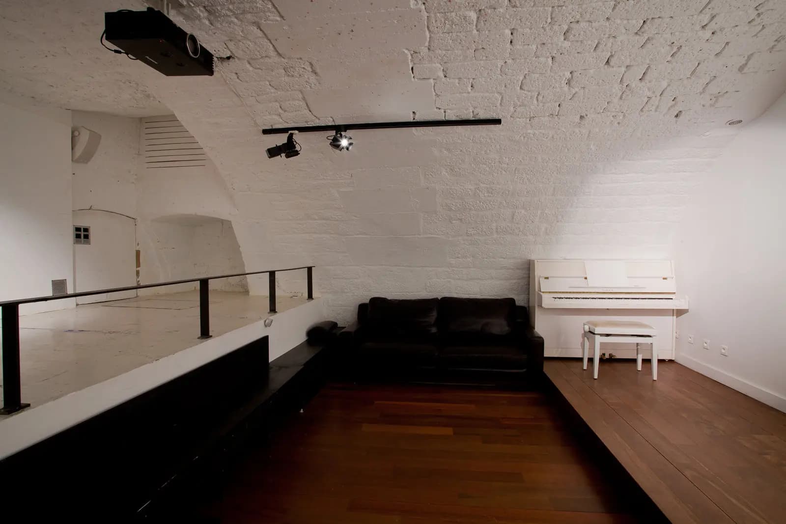 Espace La Galerie de la Rue Saint Roch: un écrin d'art unique - 5