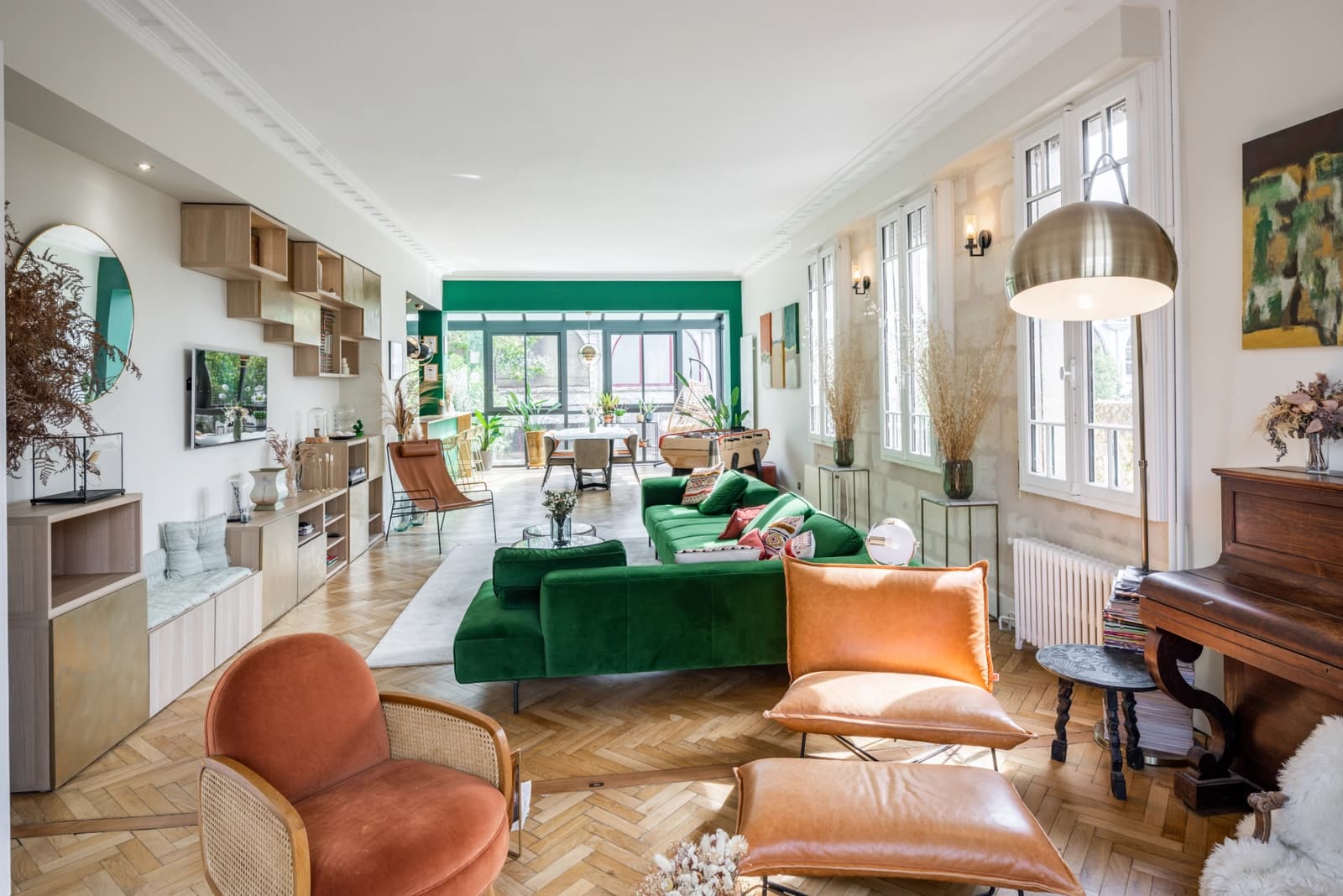 Living room in Luminous art deco house in Lescure - 1