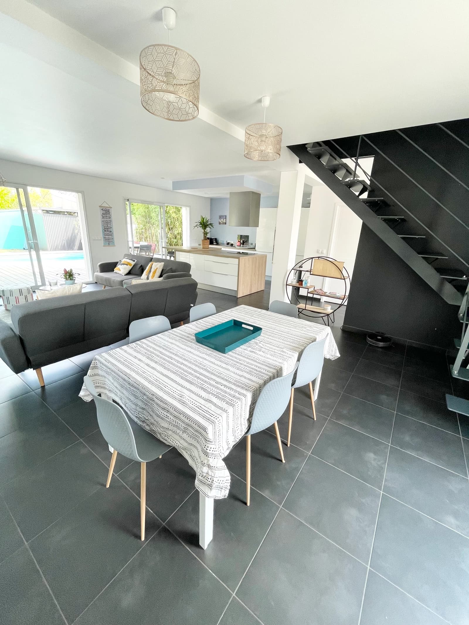 House with swimming pool, garden and pétanque court
