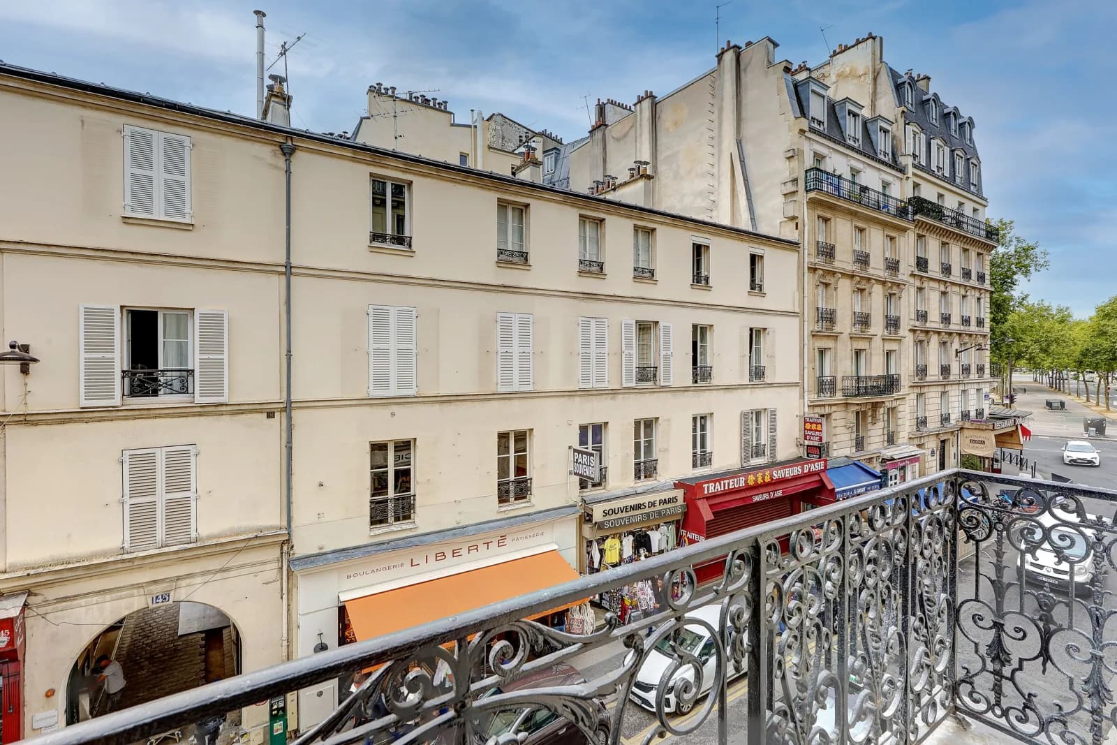 Space Charming Apartment with Balcony on Rue Saint-Dominique - 4