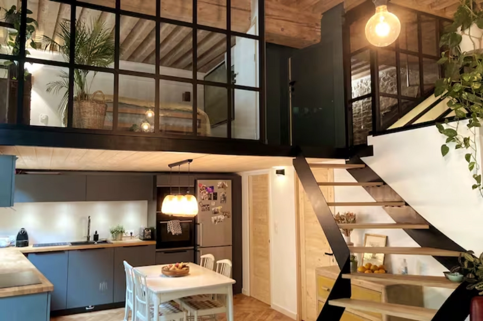 Espace Lyon: appartement Canut à l'ambiance d'atelier d'artiste - 4