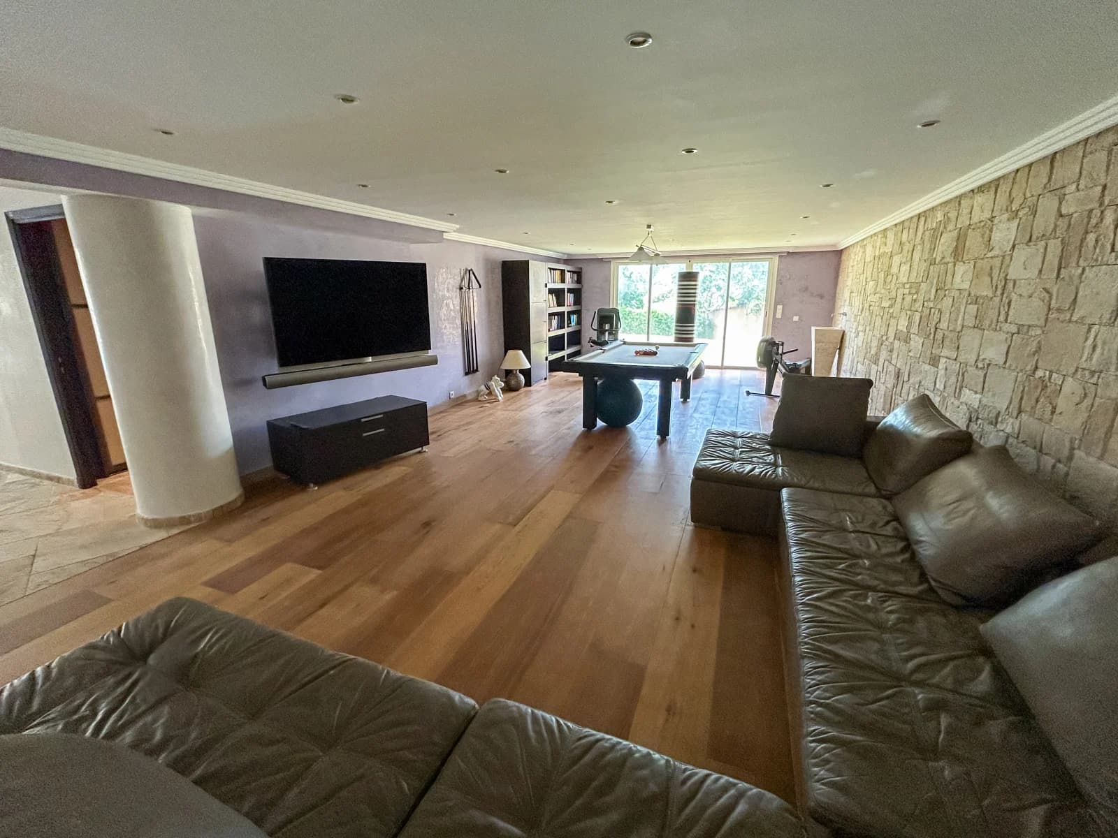 Space Neo-Provençal property in a gated estate - 4