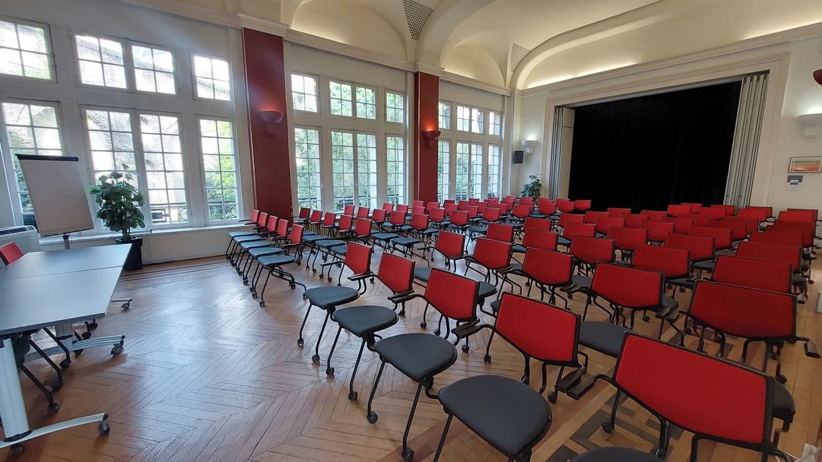 Space Meeting room with garden - 5