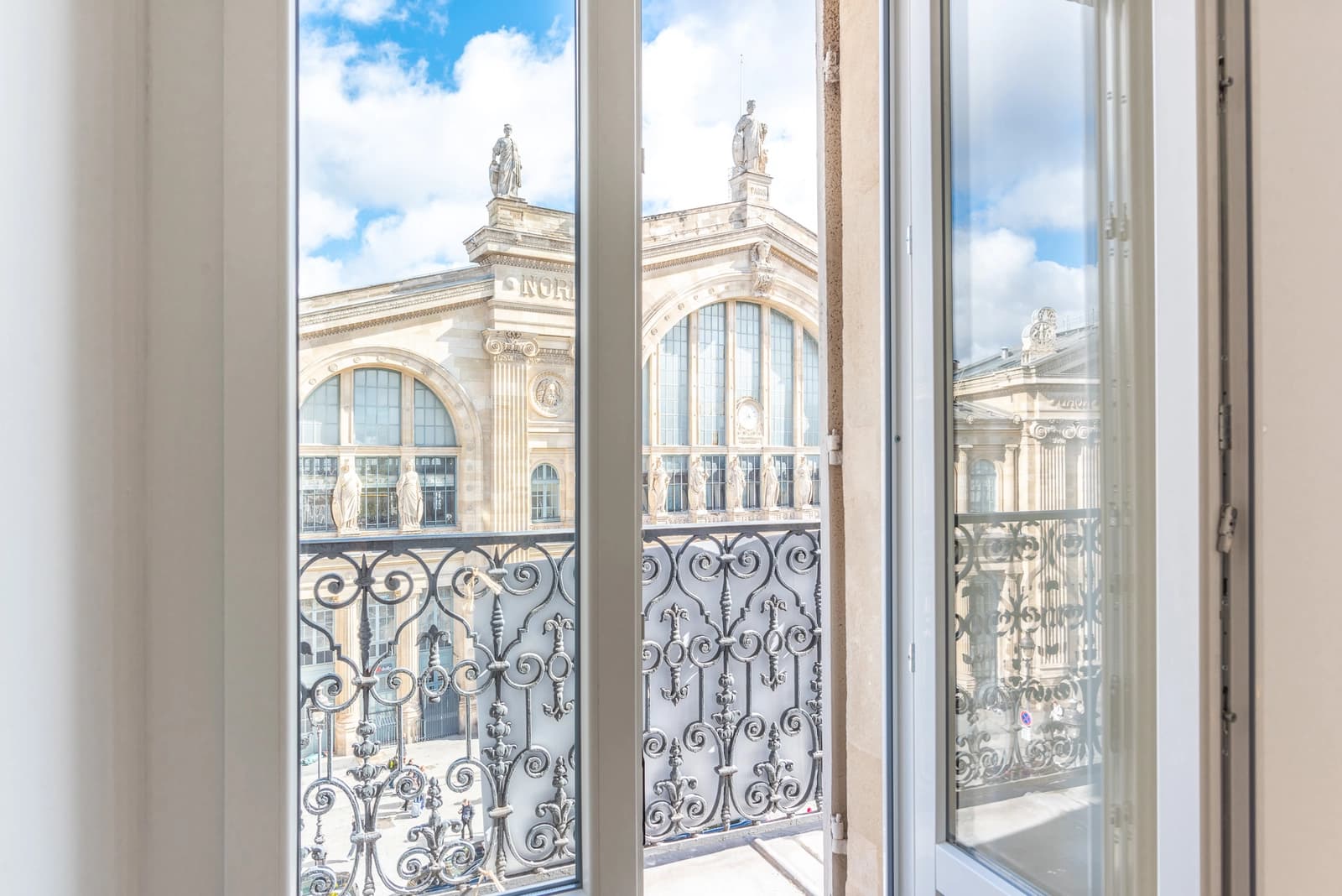 Espace Haussmannien parisien offrant un panorama dégagé unique - 4