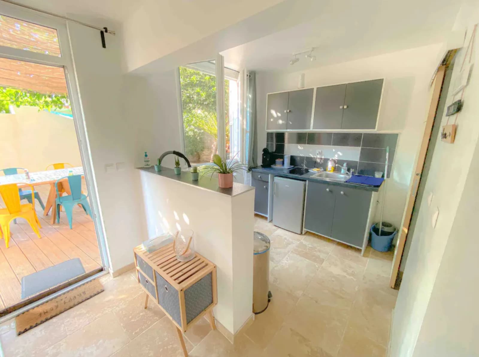 Espace Appartement avec grand extérieur aménagé et verdoyant - 2