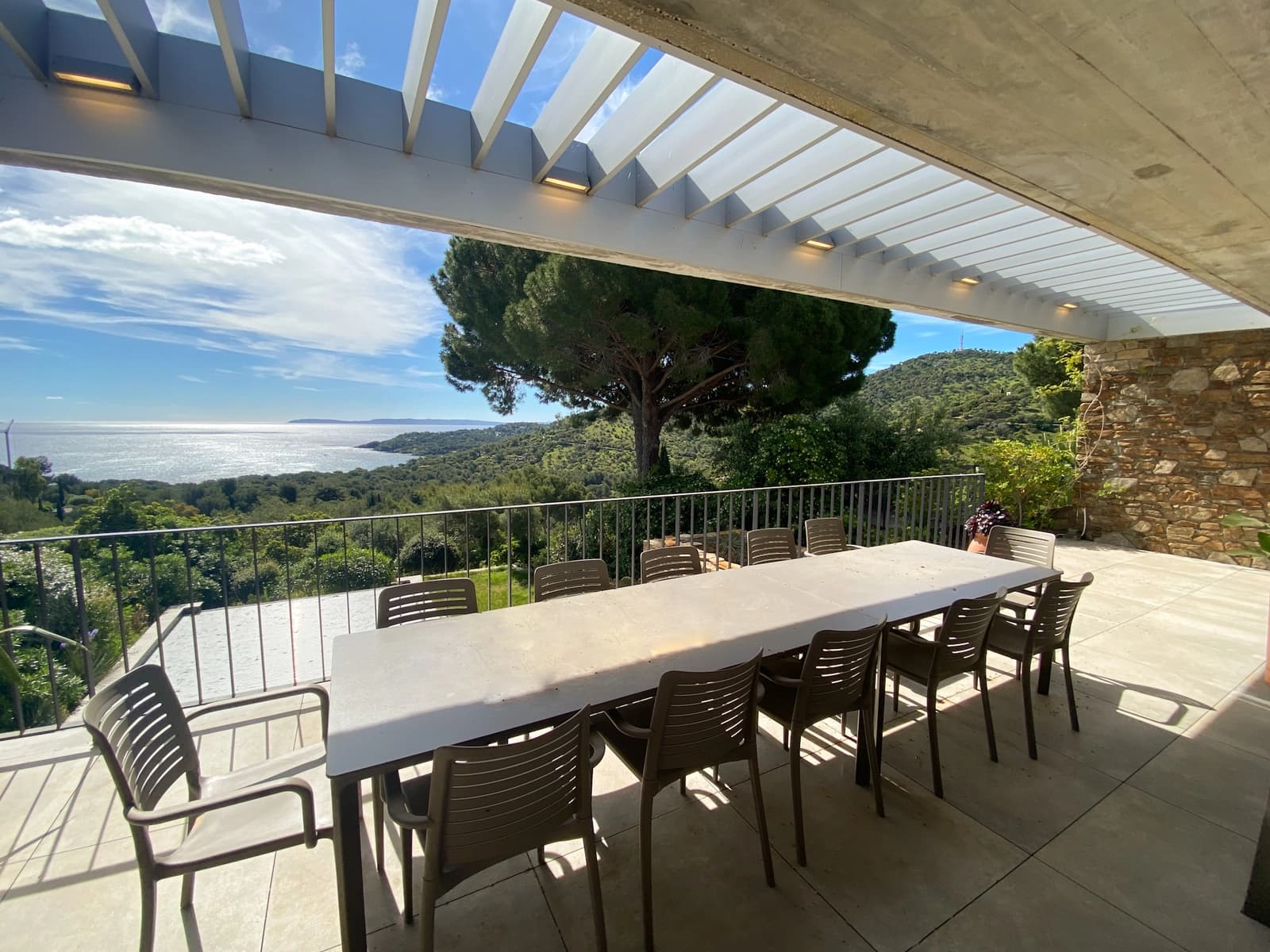 Espace Maison Bormes les Mimosas type année 1970 avec vue mer et piscine - 3